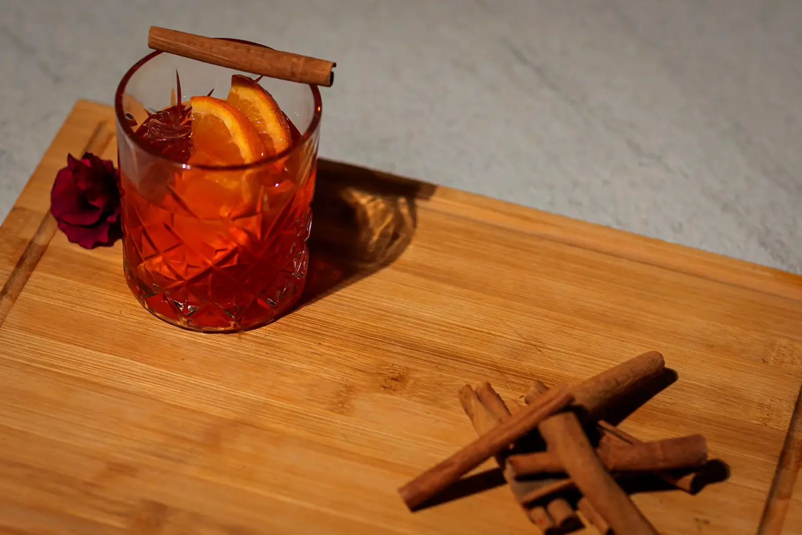 Roots - Restaurant & Bar